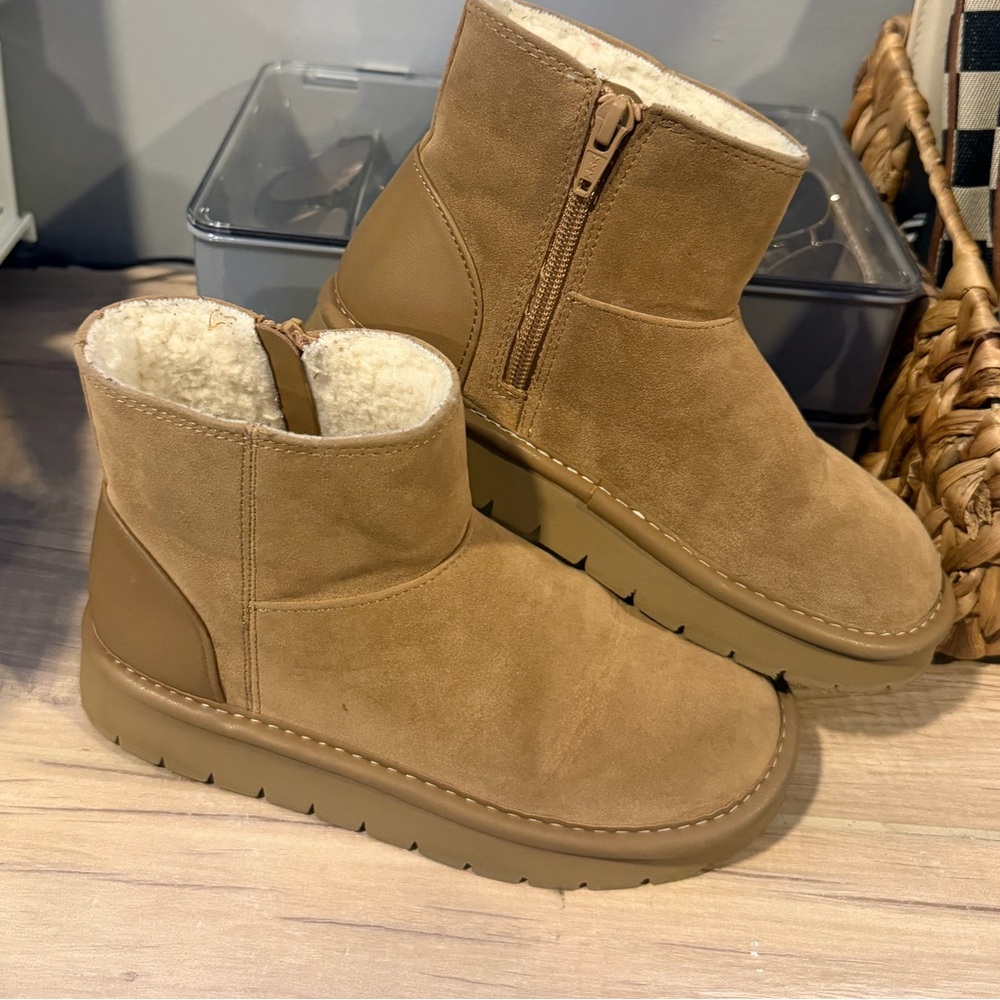 Cat and Jack Girls Faux Suede Cognac Boots Size 13 toddler